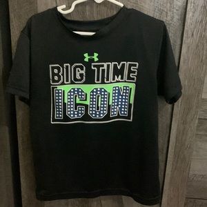 Youth Under Armour Sz 6 shirt !EUC!